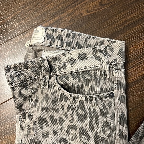 Current Elliot leopard print jeans size 25 - Picture 5 of 6